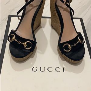 GUCCI Sandals 100% authentic
